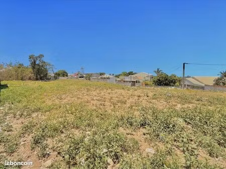 ? à vendre – terrains constructibles | la rivière saint-louis – quartier ouaki ?
