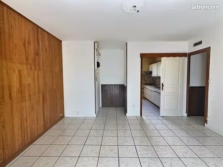 vends appt t3 bis dans résidence à rochefort sur mer