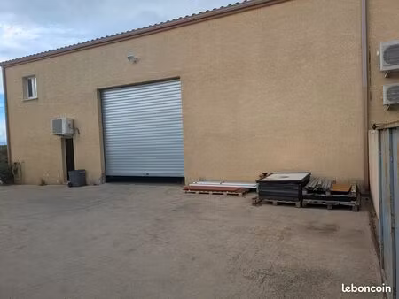 entrepôt mixte hangar  bureau  habitation  de 290 m² sur un terrain de 520 m² à coursan