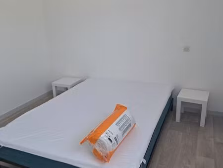 t2 meublé + mezzanine proche lycée  iut  ifps  fac avec wifi