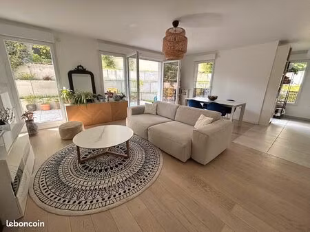 vends 3 pièces de 75 m² - jardin de 95 m² – sèvres - dpe b - orientation sud - sans vis à 