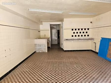local commercial 40 m2 à louer – centre ville castelnaudary