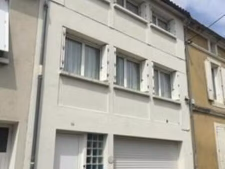 maison de ville à louer à angoulème charente