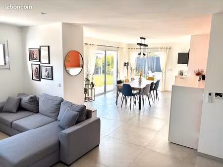 maison récente 4 pièces