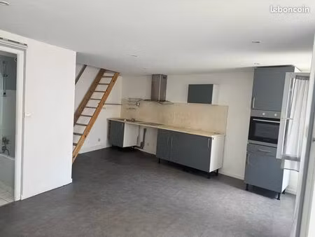 location maison ruelle sur touvre