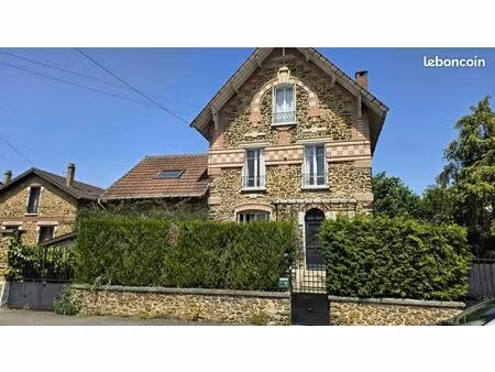 maison 7 pièces 145 m²