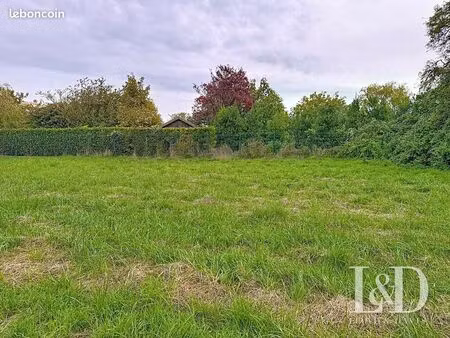 terrain 1513 m² médis