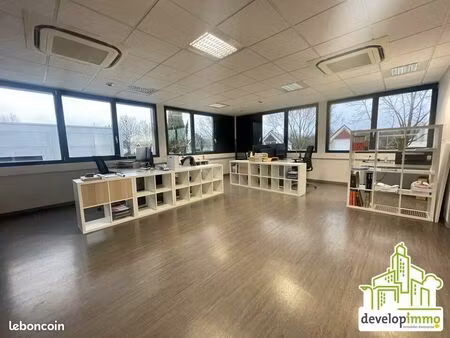 bureaux 76 m²