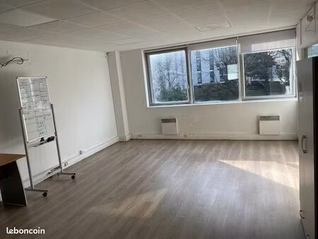 bureaux 90 m²