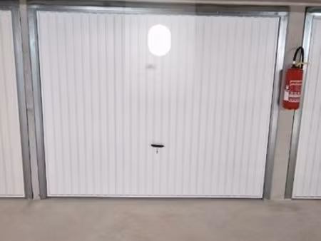 loue garage sécurisé