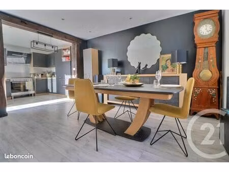maison 7 pièces 181 m²