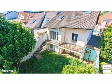 maison 7 pièces 130 m²