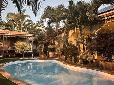 villa 6 pièces 283 m²