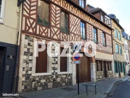 studio 1 pièce 30 m²