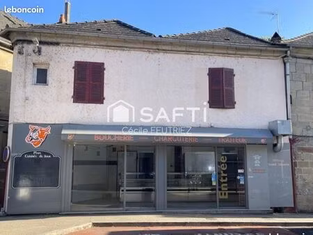 immeuble 103 m² larche