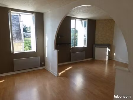 immeuble 165 m² uzerche