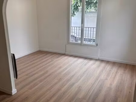 appartement f2 refait à neuf