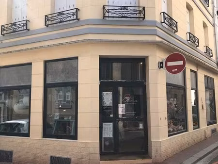 loue boutique éphémère_ pop up store