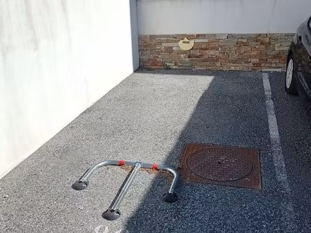 place de parking à louer