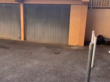 particulier loue garage
