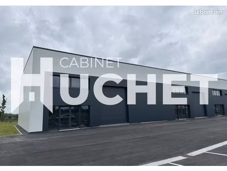 local 182 m²