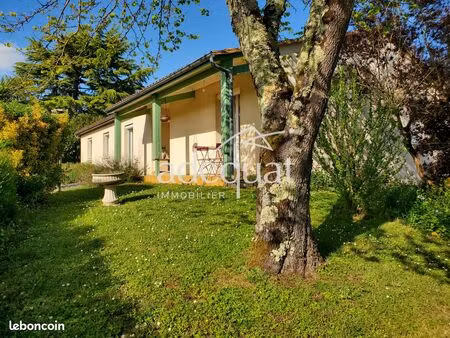 maison familiale avec grands volumes – proche commodités et bus à pied