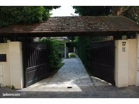propriété 7 pièces 232 m²