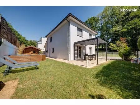 maison 5 pièces 142 m²