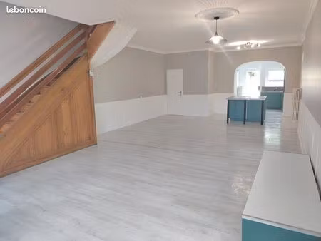 maison de ville rénovée – hyper centre de jonzac – 125 m²