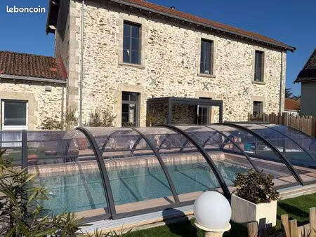 maison en pierres cœur de bourg