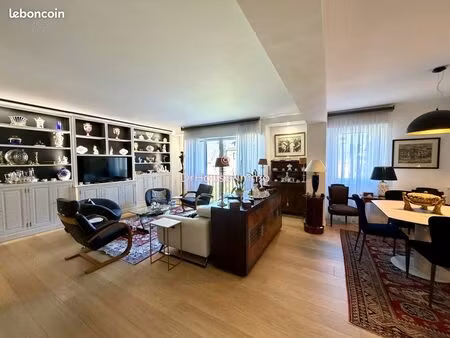 appartement 5 pièces 121 m²