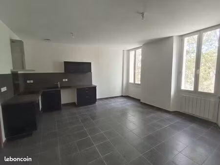 appartement t3 draguignan 62m2