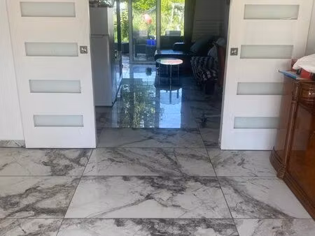 appartement f2 43 m2 à louer 850 euros charge comprise