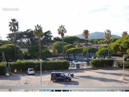 location t2 hyères port