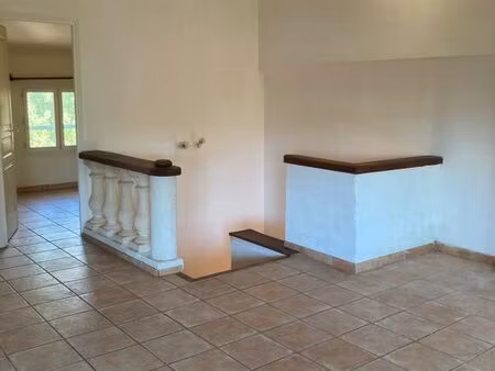 appartement 3 pièces 70 m² – les salles-sur-verdon – lumineux & proche du lac