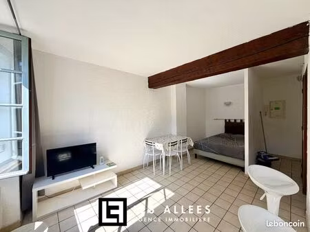 studio 1 pièce 25 m²