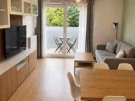 appartement 3 pièces meublé – 60 m² + balcon 12 5 m² – gare de noisy-le-sec