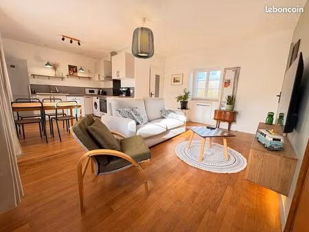 t3 meublé de 72m² refait à neuf avec très grand garage – saint-michel