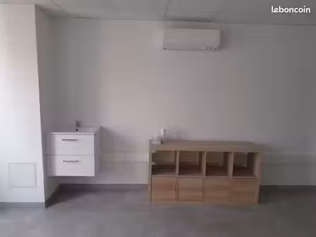 a saisir : local médical à louer meublé