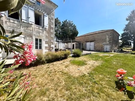 la boixe maison avec grange à vendre