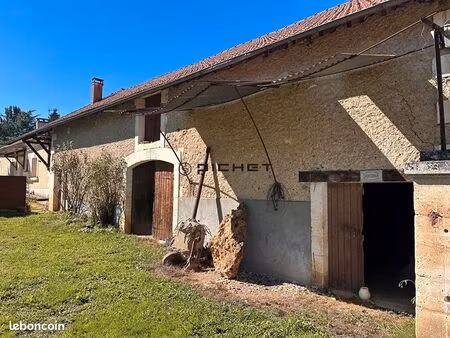 grange 3 pièces 672 m²