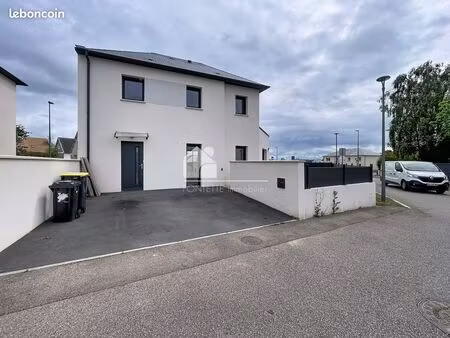 maison 4 pièces 77 m²