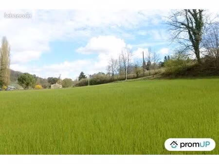 terrain 3 672 m² campsegret