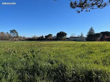 terrain 1500 m² ginestet