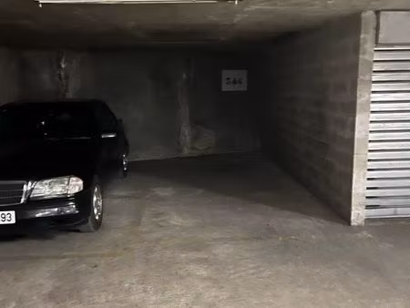 parking à louer pantin immeuble privé sécurisé