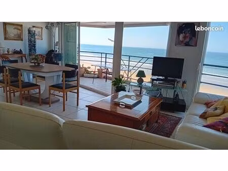 appartement face mer centre plage avec garage et cave