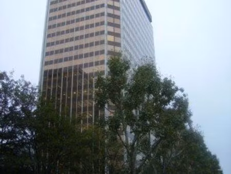 location bureaux 17 m² et 23 m² tour essor pantin