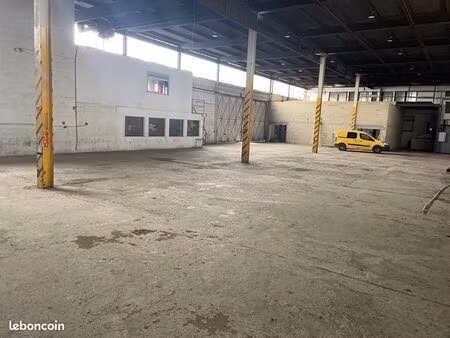 local d'activité 1 138 m²