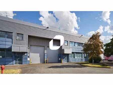 local d'activité 2 283 m²