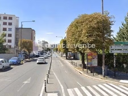 local commercial 55 m²
